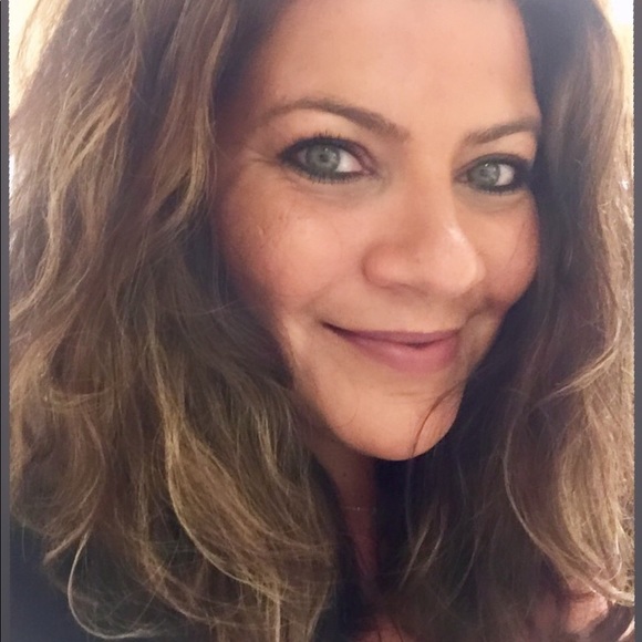 Meet your Posher, Christina - Picture 4 of 5